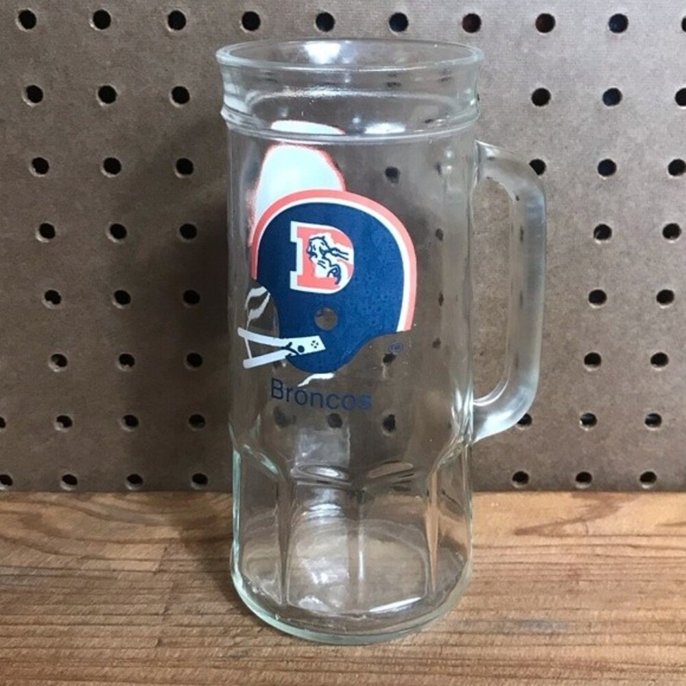 Denver Broncos NFL FOOTBALL SUPER VINTAGE Fisher Peanuts Beer Stein Glass‎ Mug!